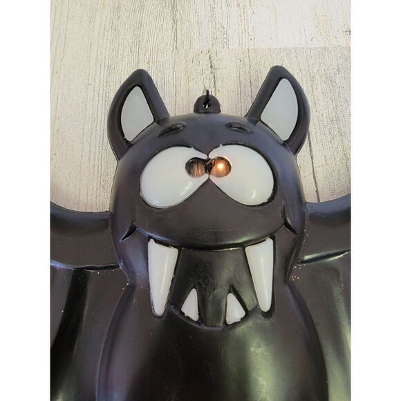Vintage spearhead 1994 light up hanging bat Halloween home decor - Picture 9 of 11